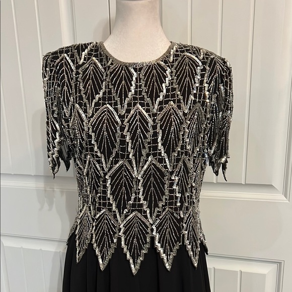 Vintage Laurence Kazar Women's Black and Silver Beaded Sequined Flowy
Dress - Picture 2 of 12